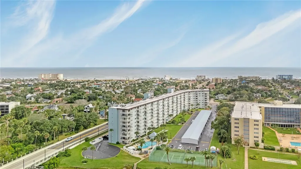 100 Silver Beach Avenue Daytona Beach FL 32118