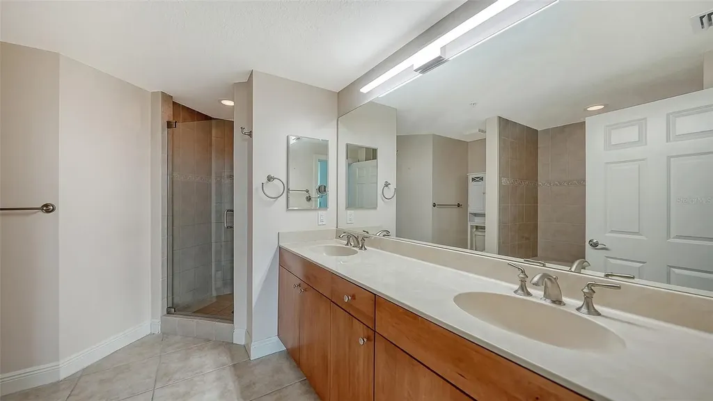800 N Tamiami Trail Sarasota FL 34236
