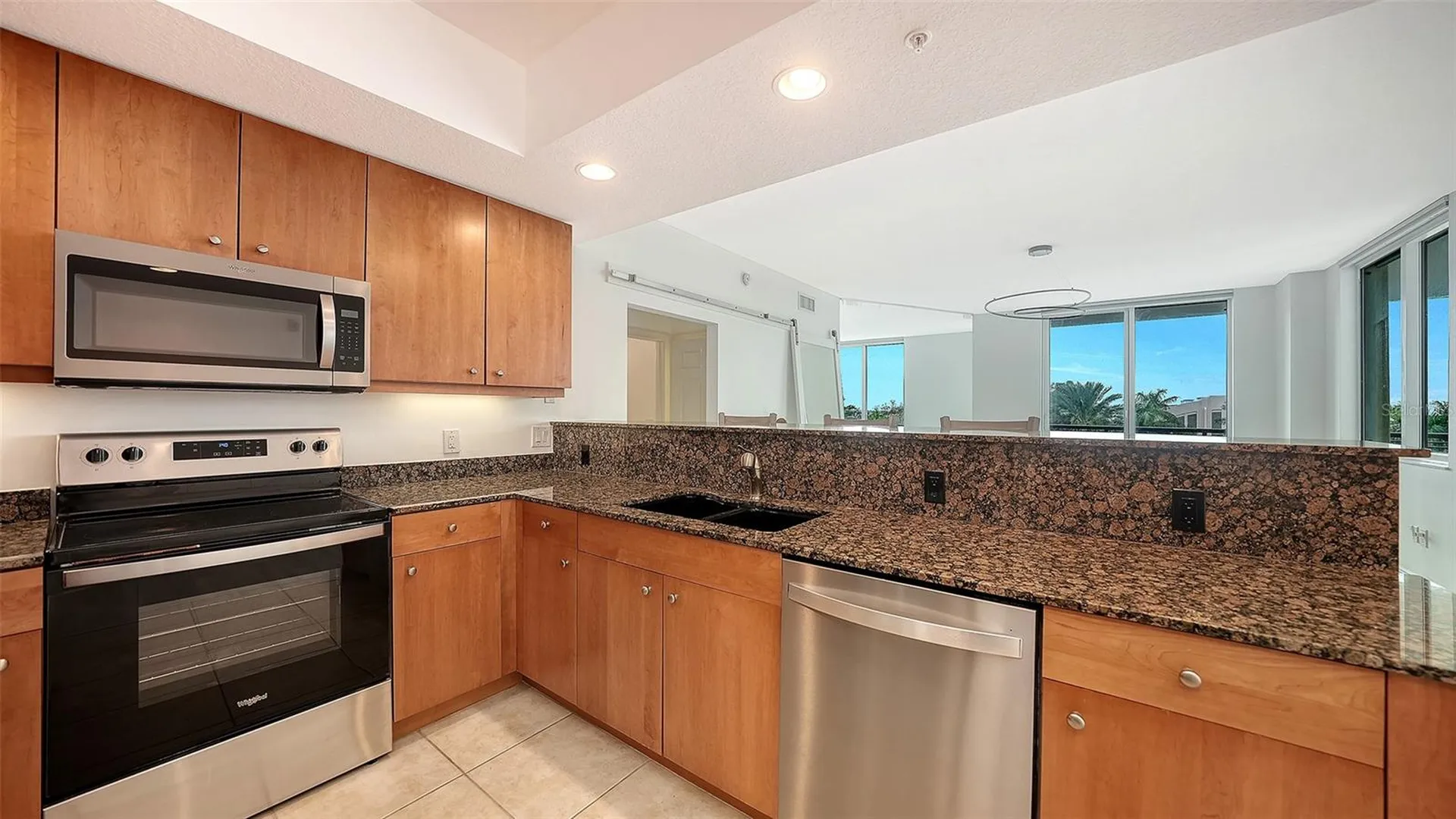 800 N Tamiami Trail Sarasota FL 34236