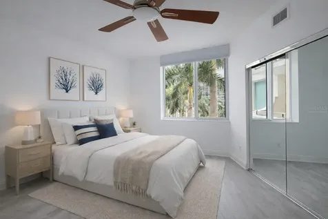 800 N Tamiami Trail Sarasota FL 34236