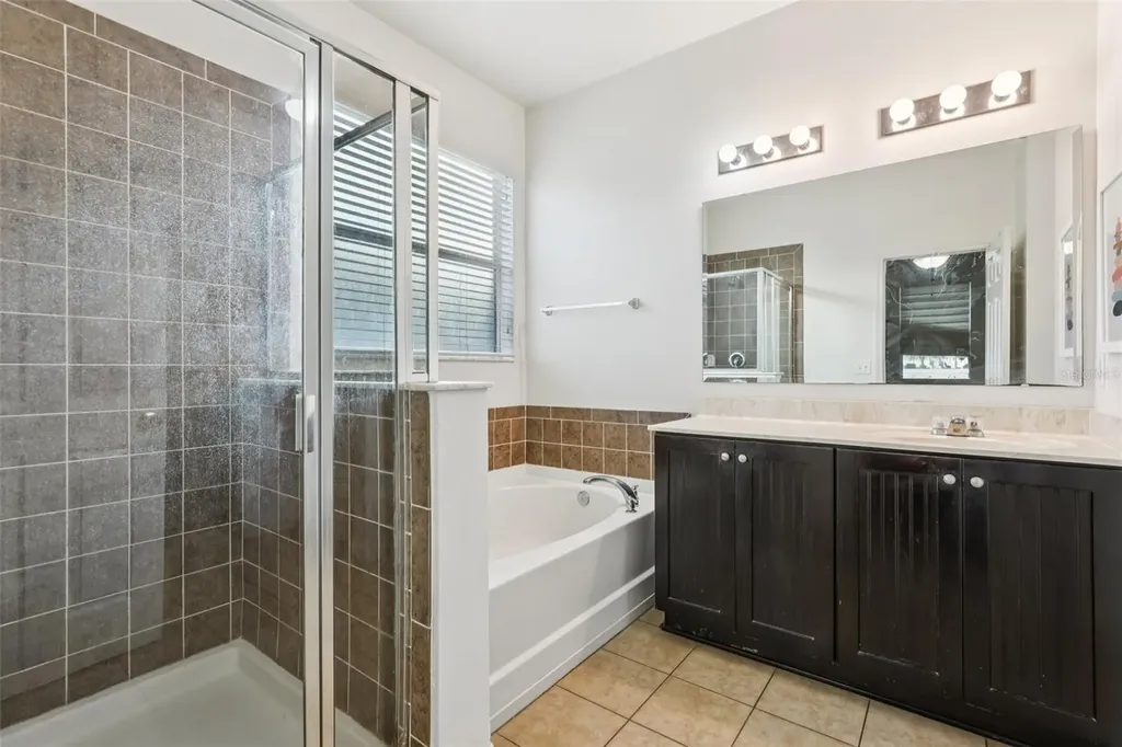 1689 Strathmore Circle Mount Dora FL 32757