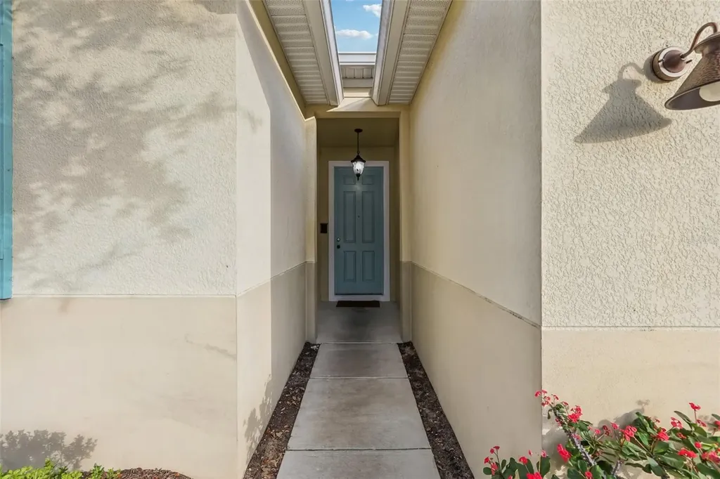 1689 Strathmore Circle Mount Dora FL 32757