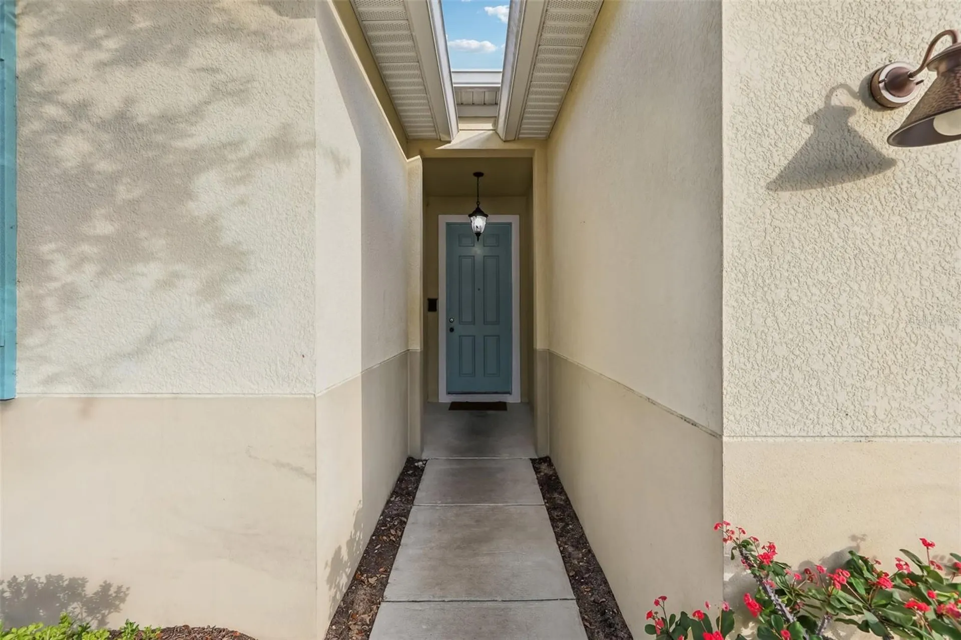1689 Strathmore Circle Mount Dora FL 32757