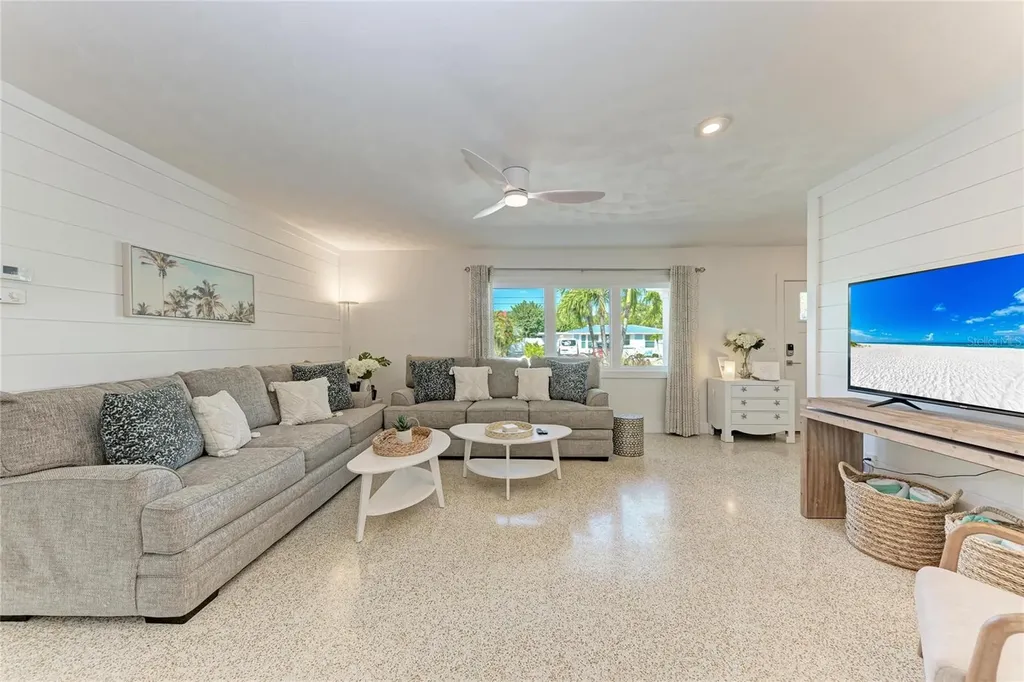 150 Crescent Drive Anna Maria FL 34216