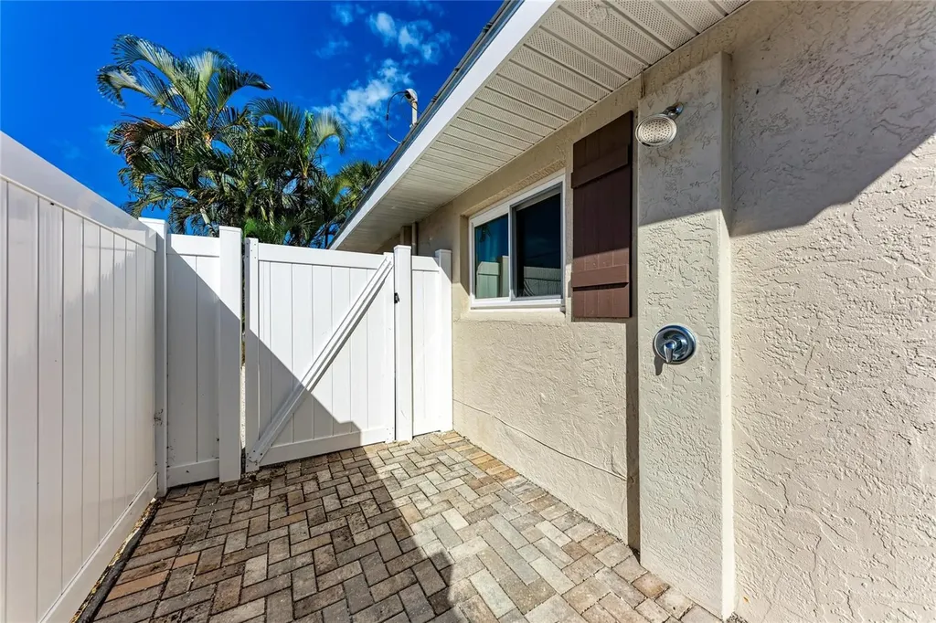 150 Crescent Drive Anna Maria FL 34216