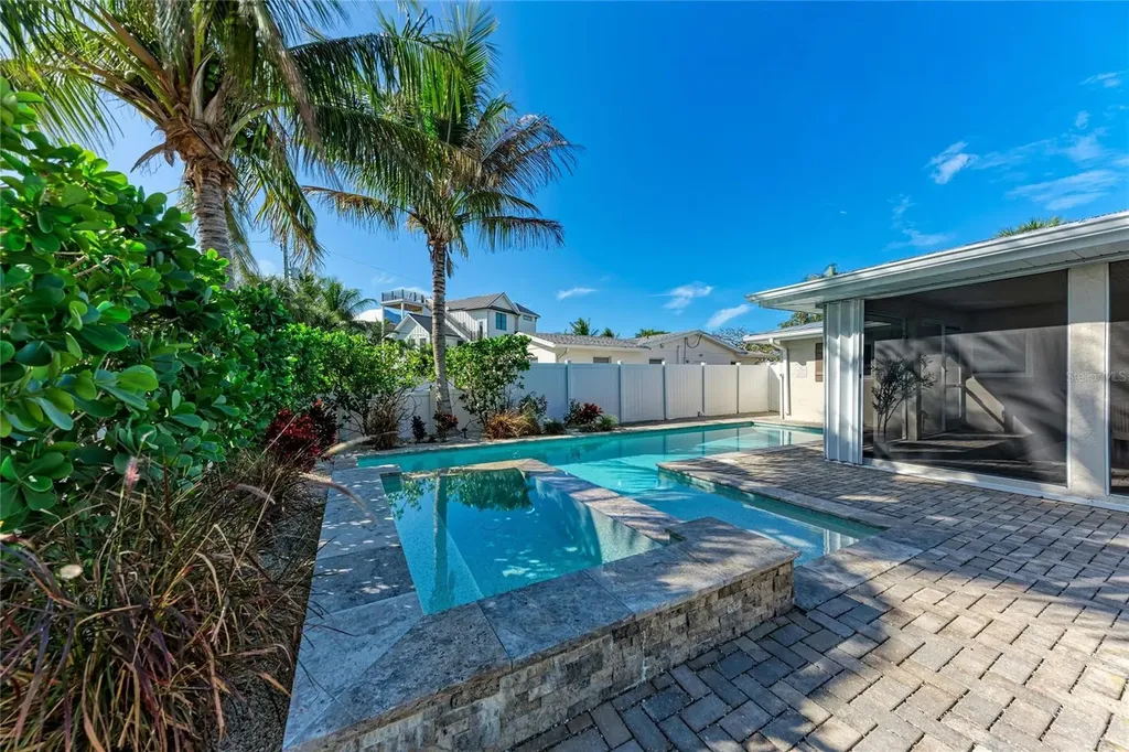 150 Crescent Drive Anna Maria FL 34216