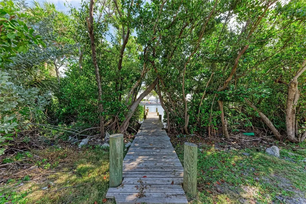 150 Crescent Drive Anna Maria FL 34216