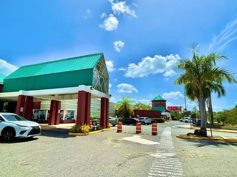 300 Avenida Las Cumbres San Juan PR 00926