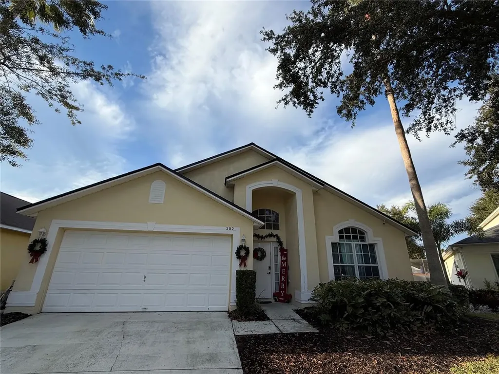 202 S Casterton Circle Davenport FL 33897