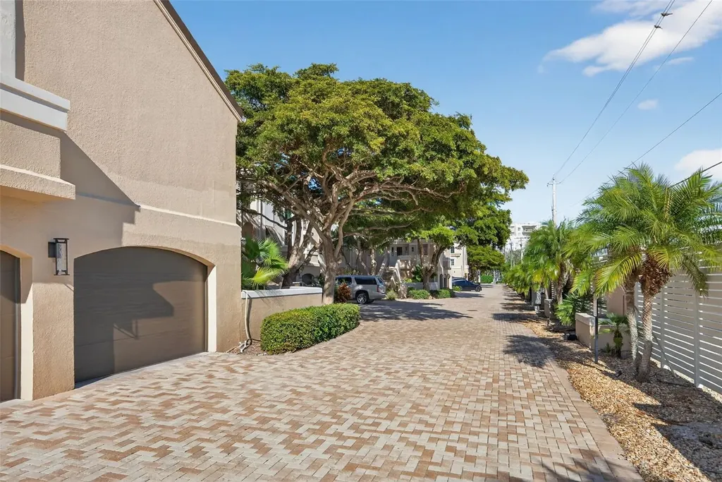 1163 Coquille Street Sarasota FL 34242