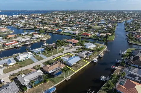 1615 Via Dolce Vita Punta Gorda FL 33950