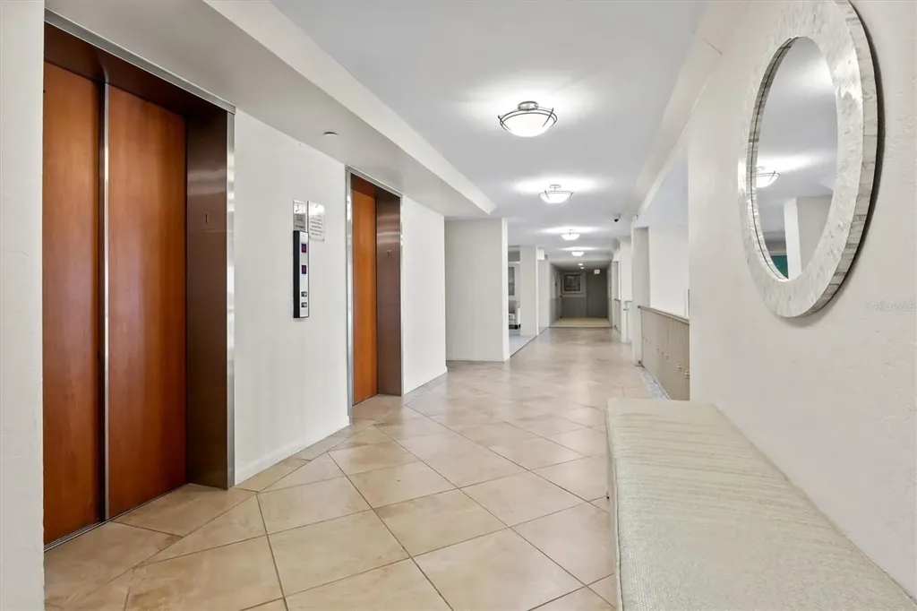 707 S Gulfstream Avenue Sarasota FL 34236