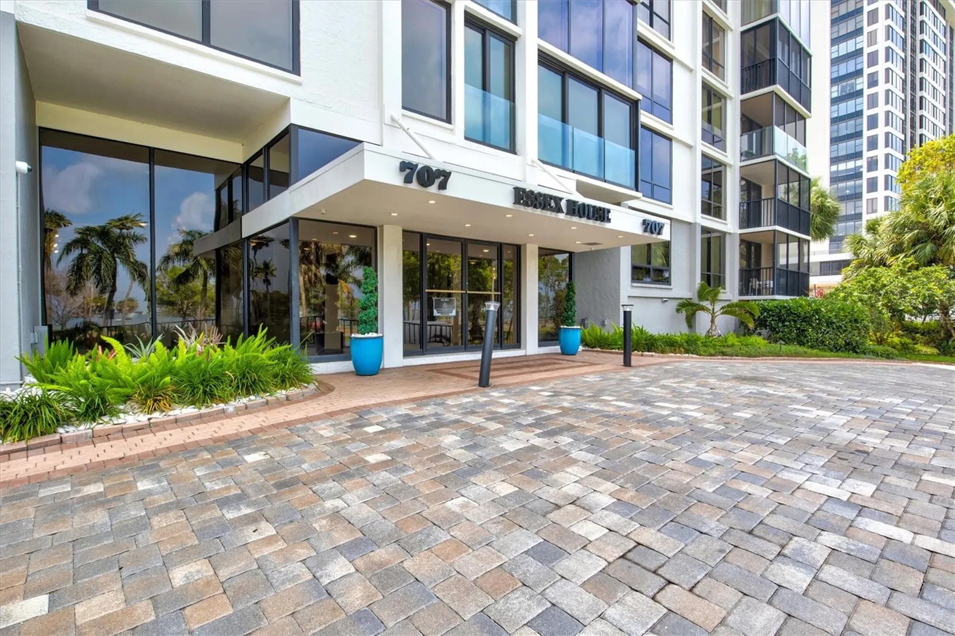 707 S Gulfstream Avenue Sarasota FL 34236