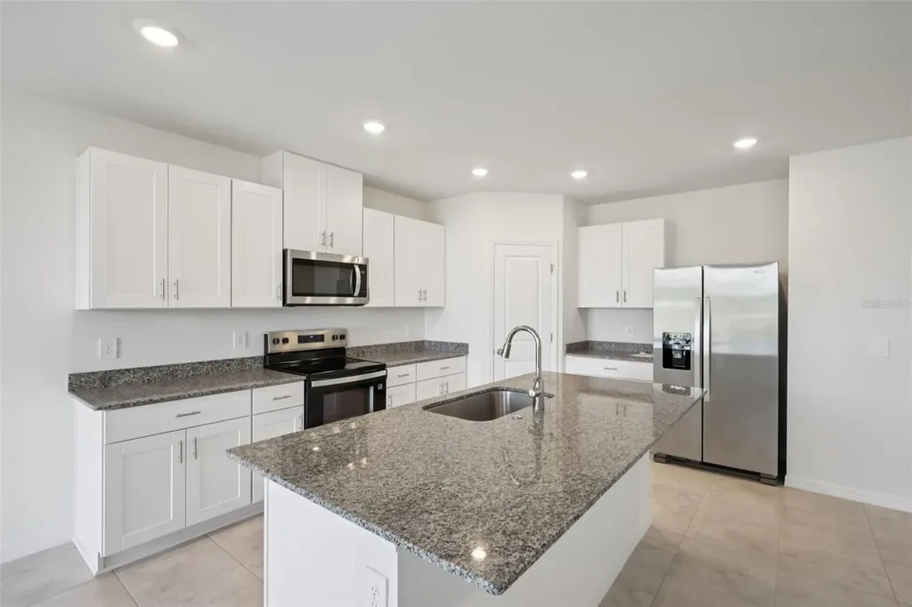 1020 Monarch Pass Lake Hamilton FL 33851