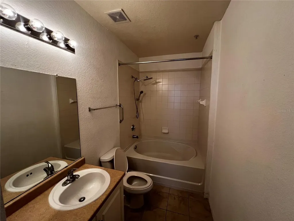 5550 E Michigan Street Orlando FL 32822