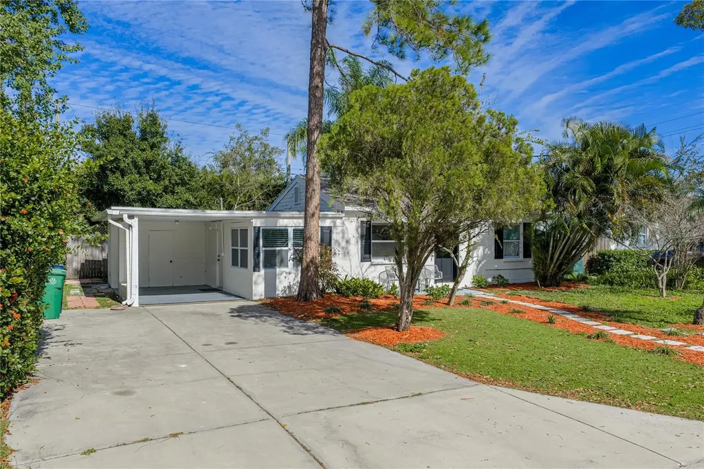 4105 W Bay Villa Avenue Tampa FL 33611
