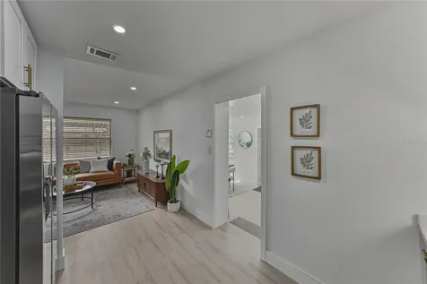 4105 W Bay Villa Avenue Tampa FL 33611
