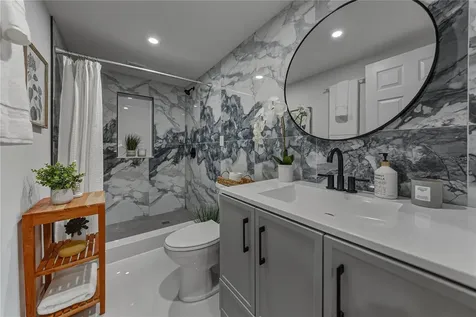 4105 W Bay Villa Avenue Tampa FL 33611