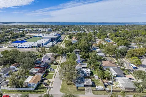 4105 W Bay Villa Avenue Tampa FL 33611