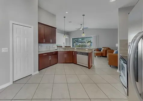 7109 Spindle Tree Lane Riverview FL 33578
