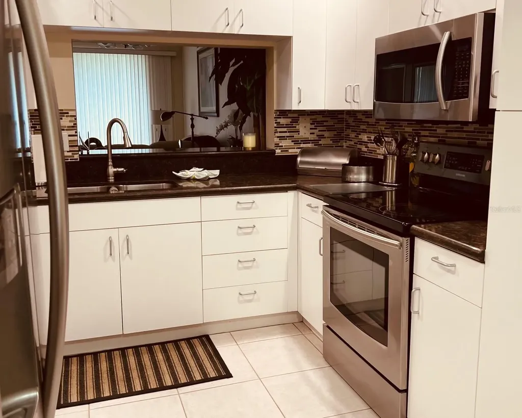 9620 Club South Circle Sarasota FL 34238