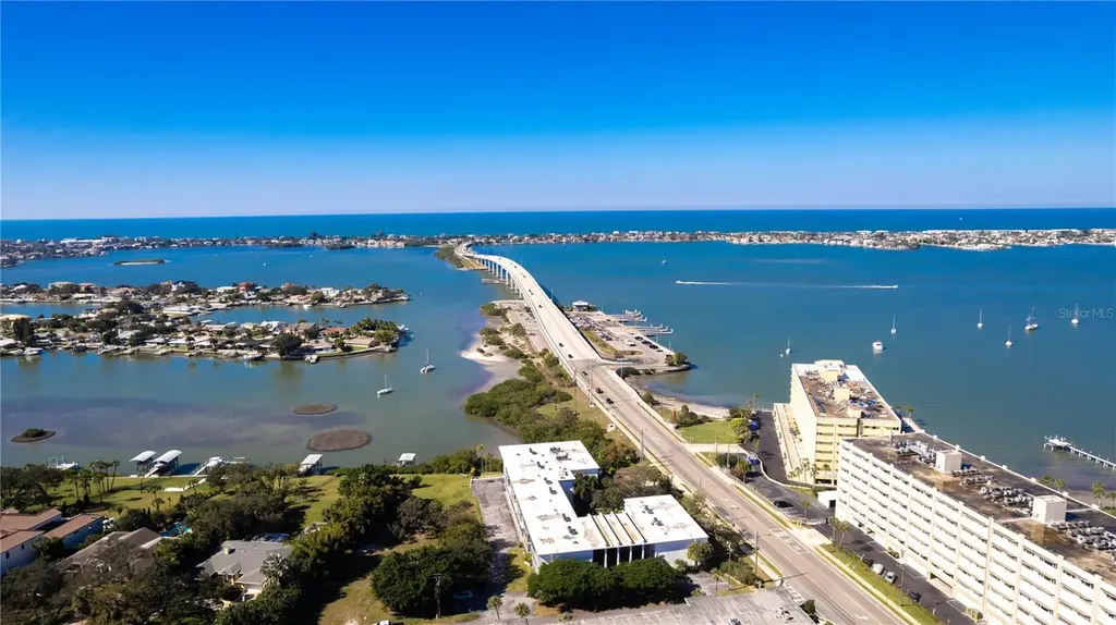 50 Harbor View Lane Belleair Bluffs FL 33770