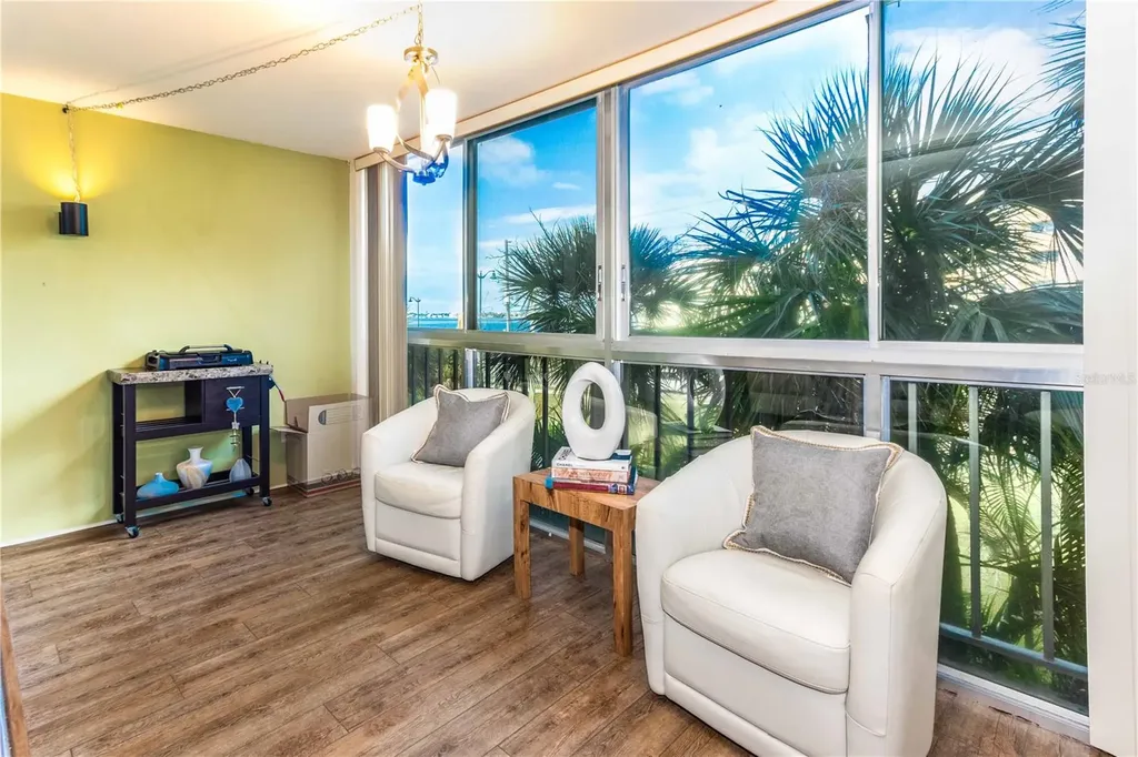 50 Harbor View Lane Belleair Bluffs FL 33770