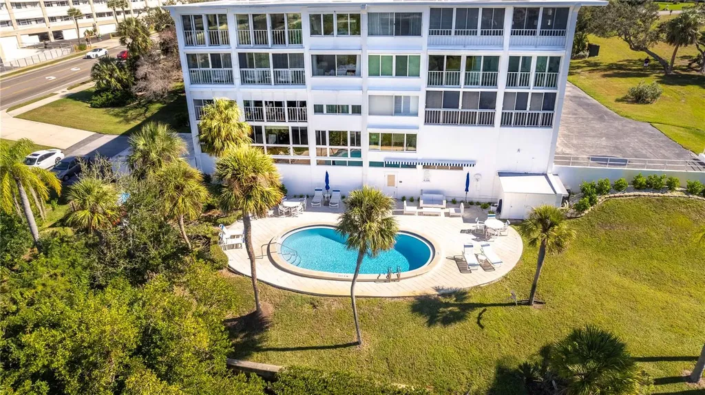 50 Harbor View Lane Belleair Bluffs FL 33770