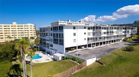 50 Harbor View Lane Belleair Bluffs FL 33770