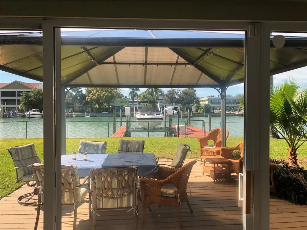 12200 4th Street E Treasure Island FL 33706