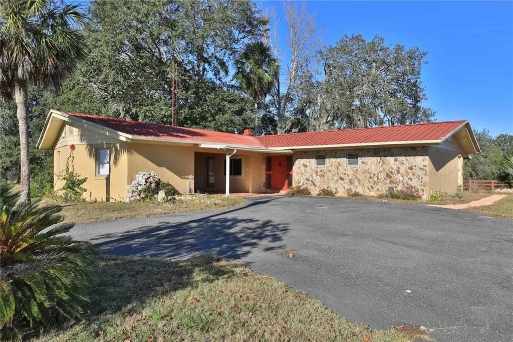 2155 SE County Highway 484 Belleview FL 34420