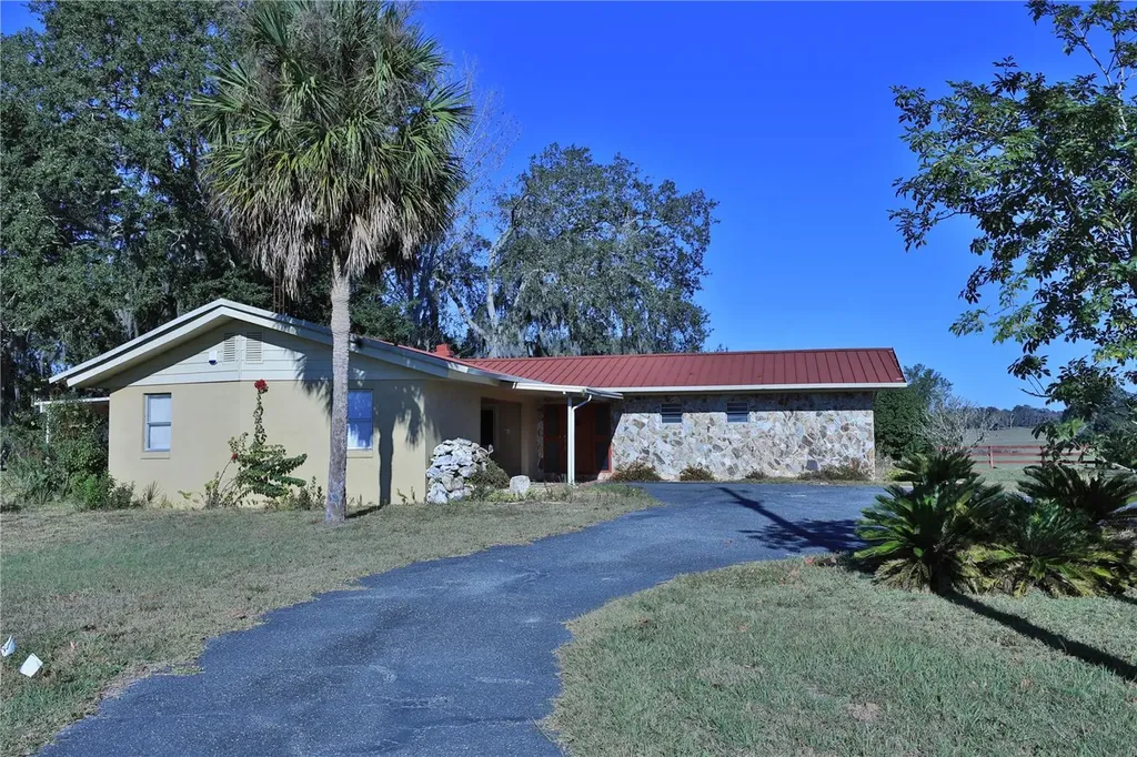 2155 SE County Highway 484 Belleview FL 34420