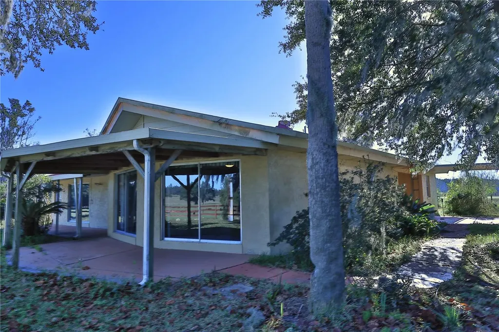 2155 SE County Highway 484 Belleview FL 34420