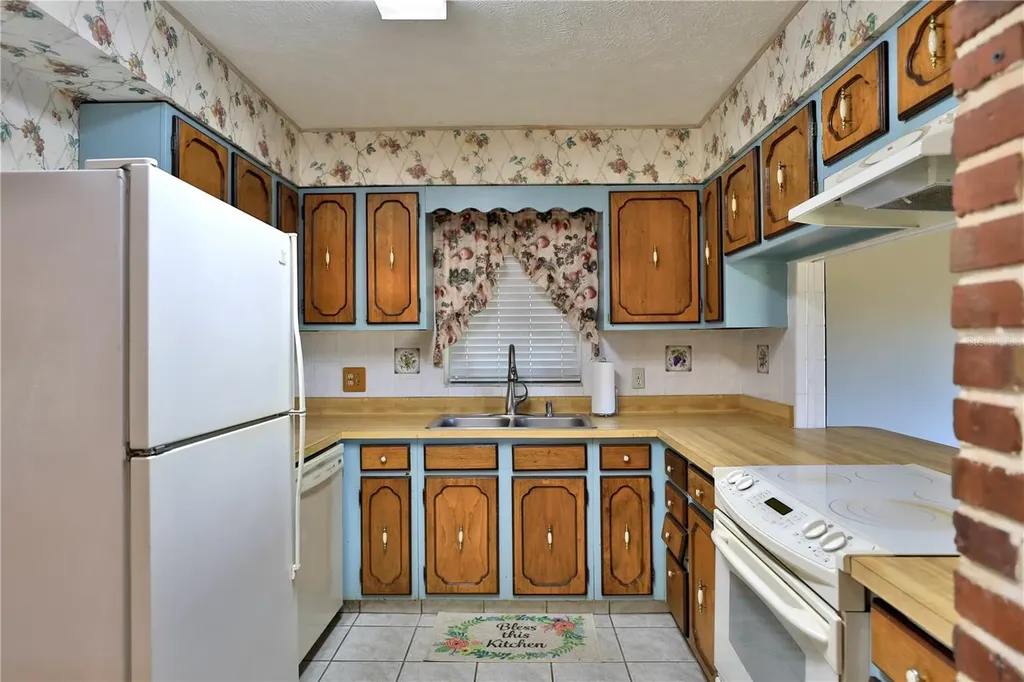 2155 SE County Highway 484 Belleview FL 34420