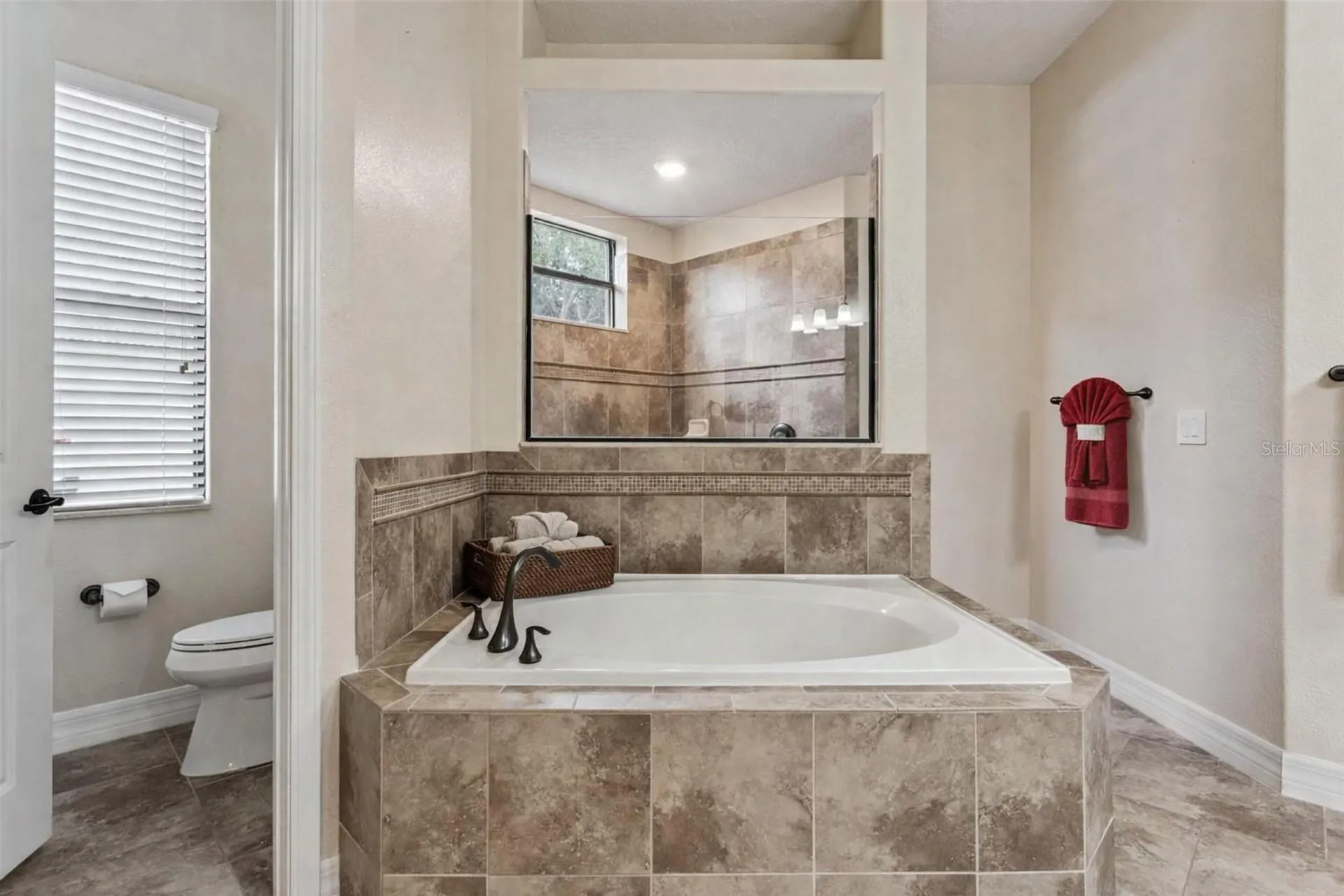 25499 Hawks Run Lane Sorrento FL 32776