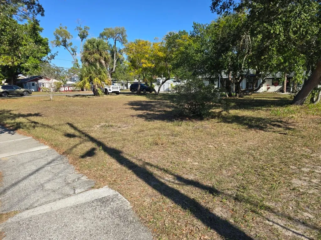 Milwaukee Avenue Dunedin FL 34698