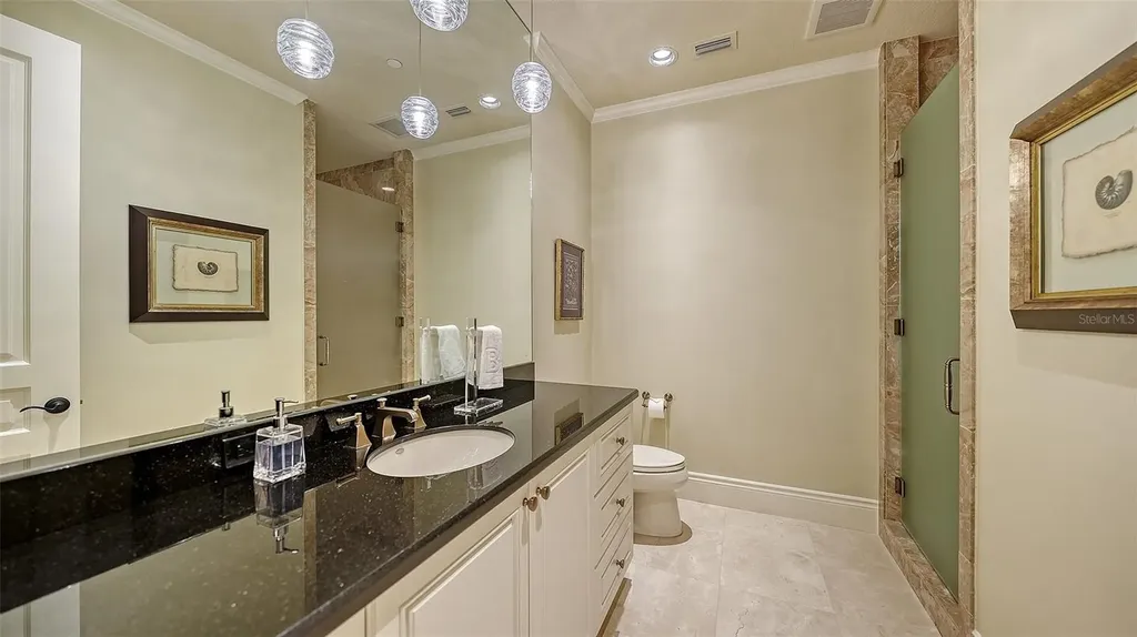 2052 Benjamin Franklin Drive Sarasota FL 34236