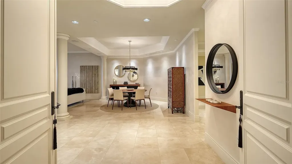 2052 Benjamin Franklin Drive Sarasota FL 34236