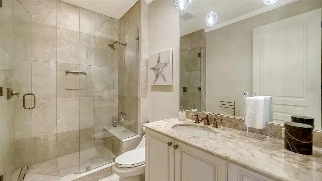 2052 Benjamin Franklin Drive Sarasota FL 34236