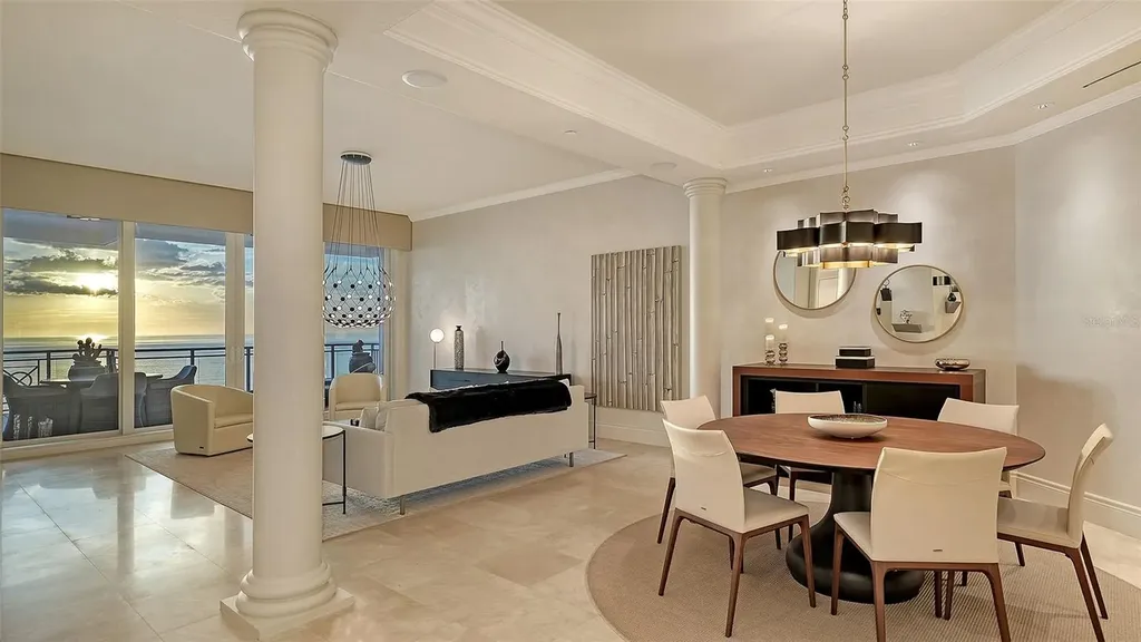 2052 Benjamin Franklin Drive Sarasota FL 34236