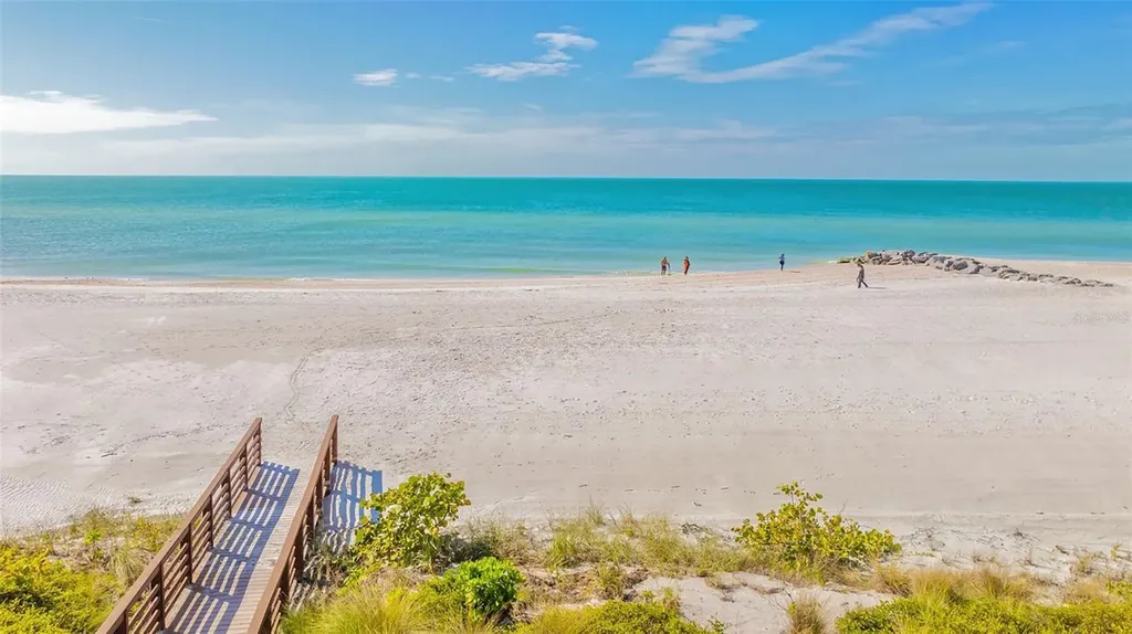 2052 Benjamin Franklin Drive Sarasota FL 34236
