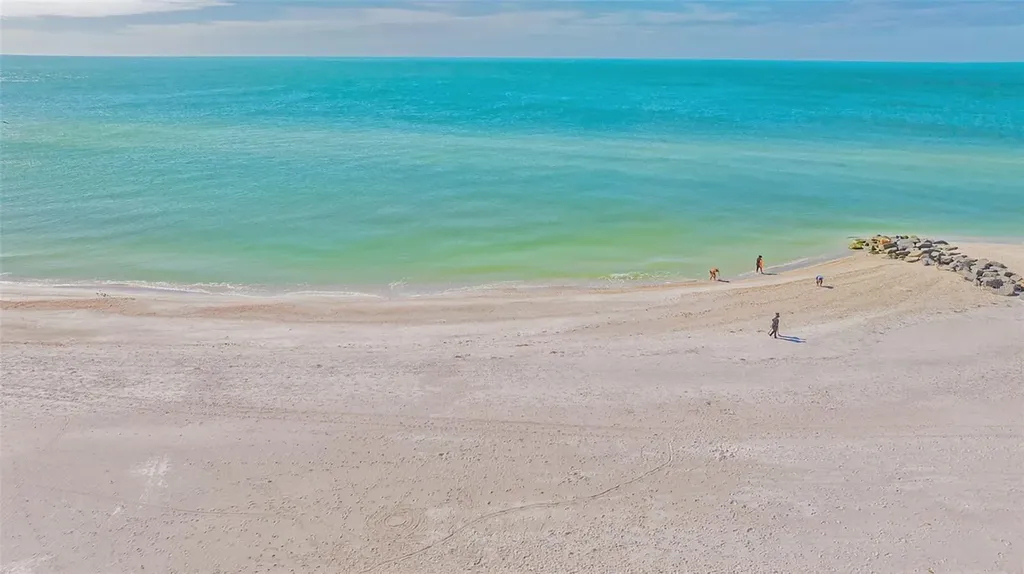 2052 Benjamin Franklin Drive Sarasota FL 34236