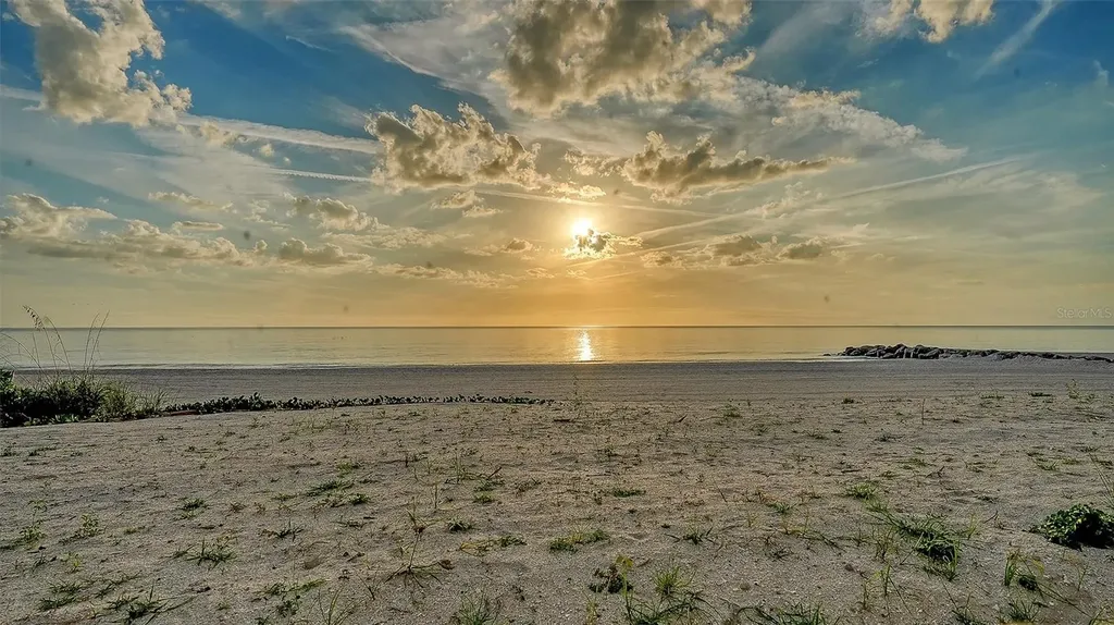 2052 Benjamin Franklin Drive Sarasota FL 34236