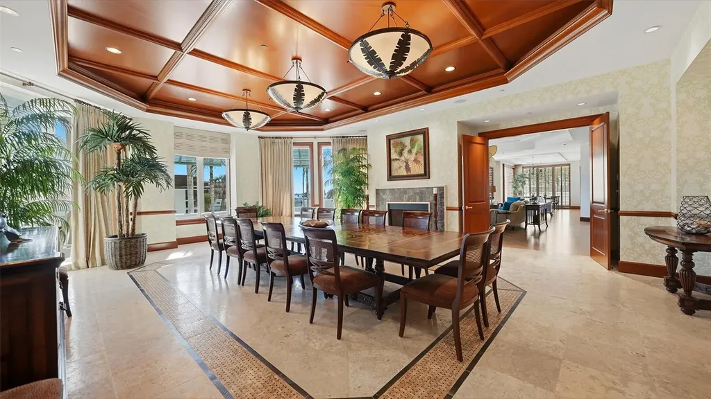 2052 Benjamin Franklin Drive Sarasota FL 34236