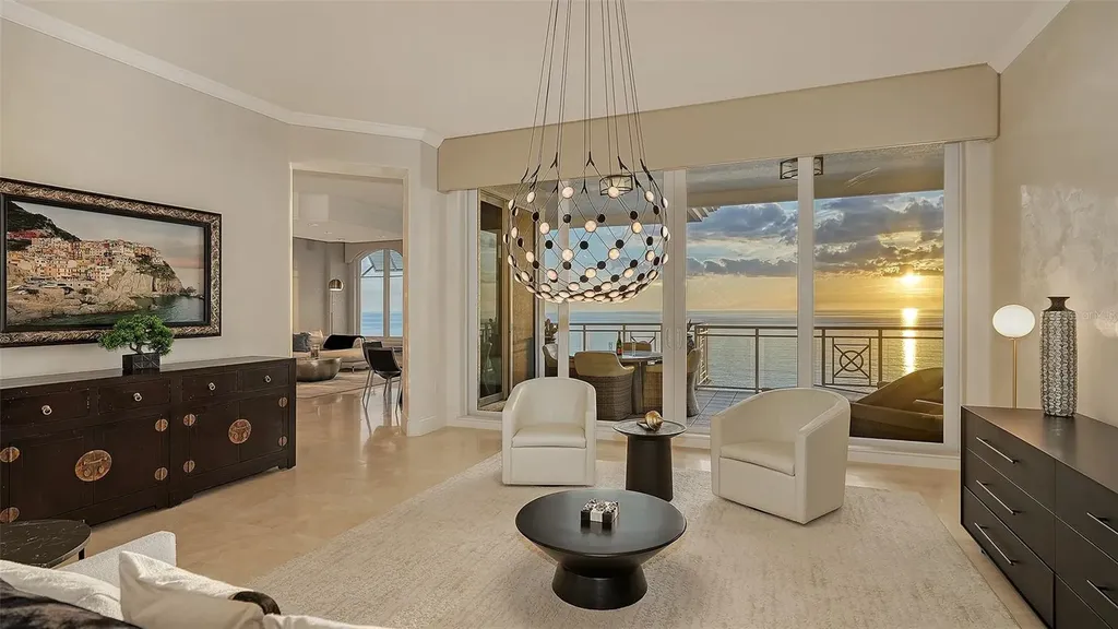 2052 Benjamin Franklin Drive Sarasota FL 34236