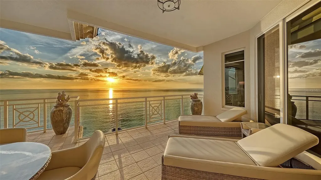 2052 Benjamin Franklin Drive Sarasota FL 34236