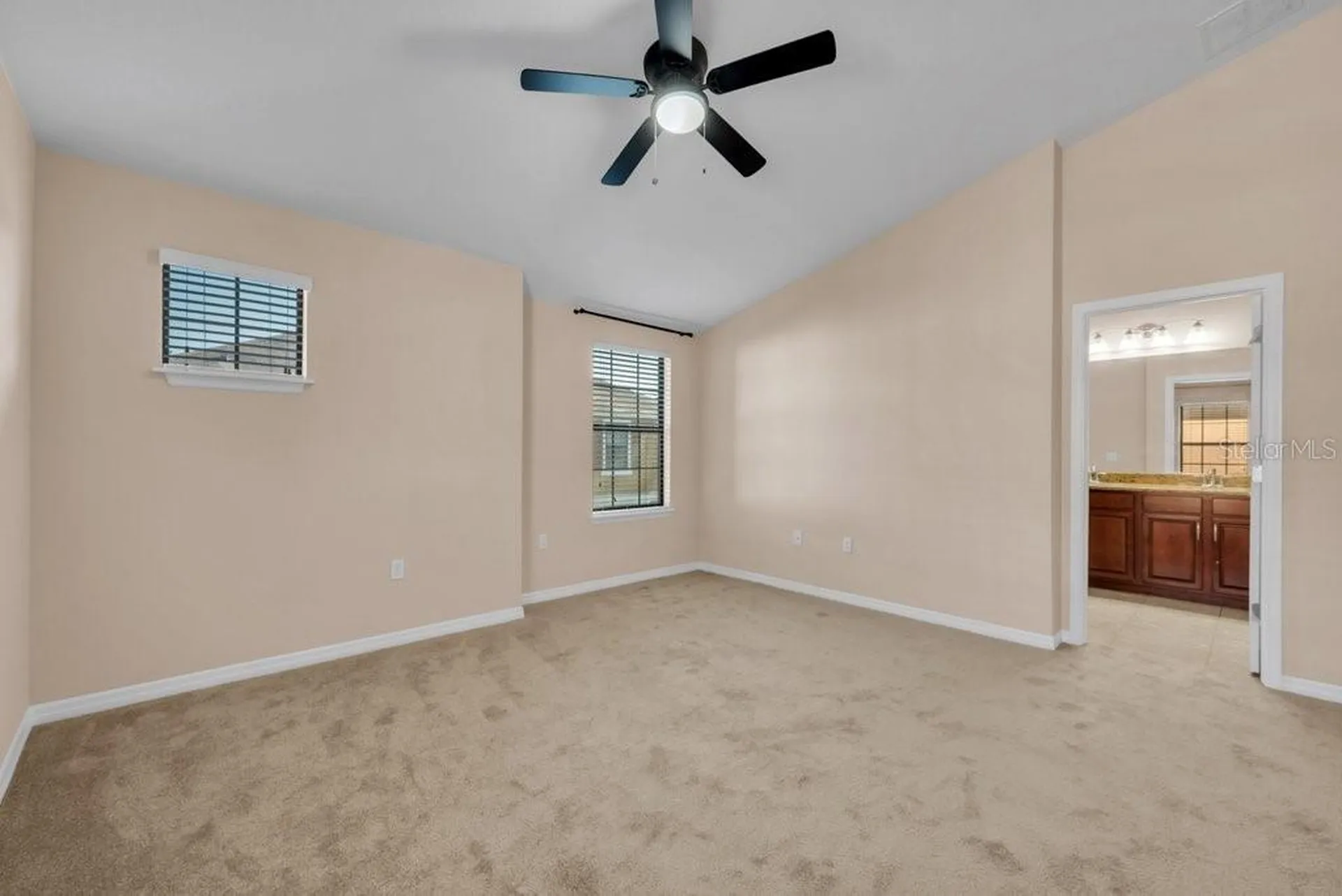 5722 Kinglethill Drive Lithia FL 33547