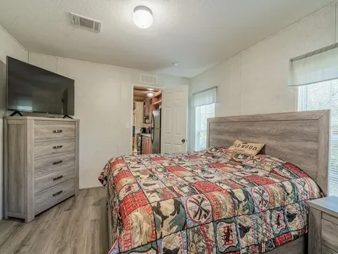 5600 NE Nfr 5 Silver Springs FL 34488