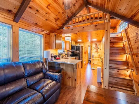 5600 NE Nfr 5 Silver Springs FL 34488