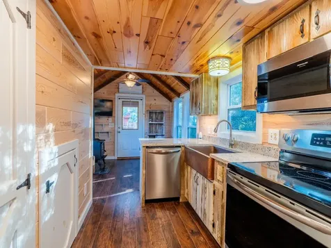 5600 NE Nfr 5 Silver Springs FL 34488